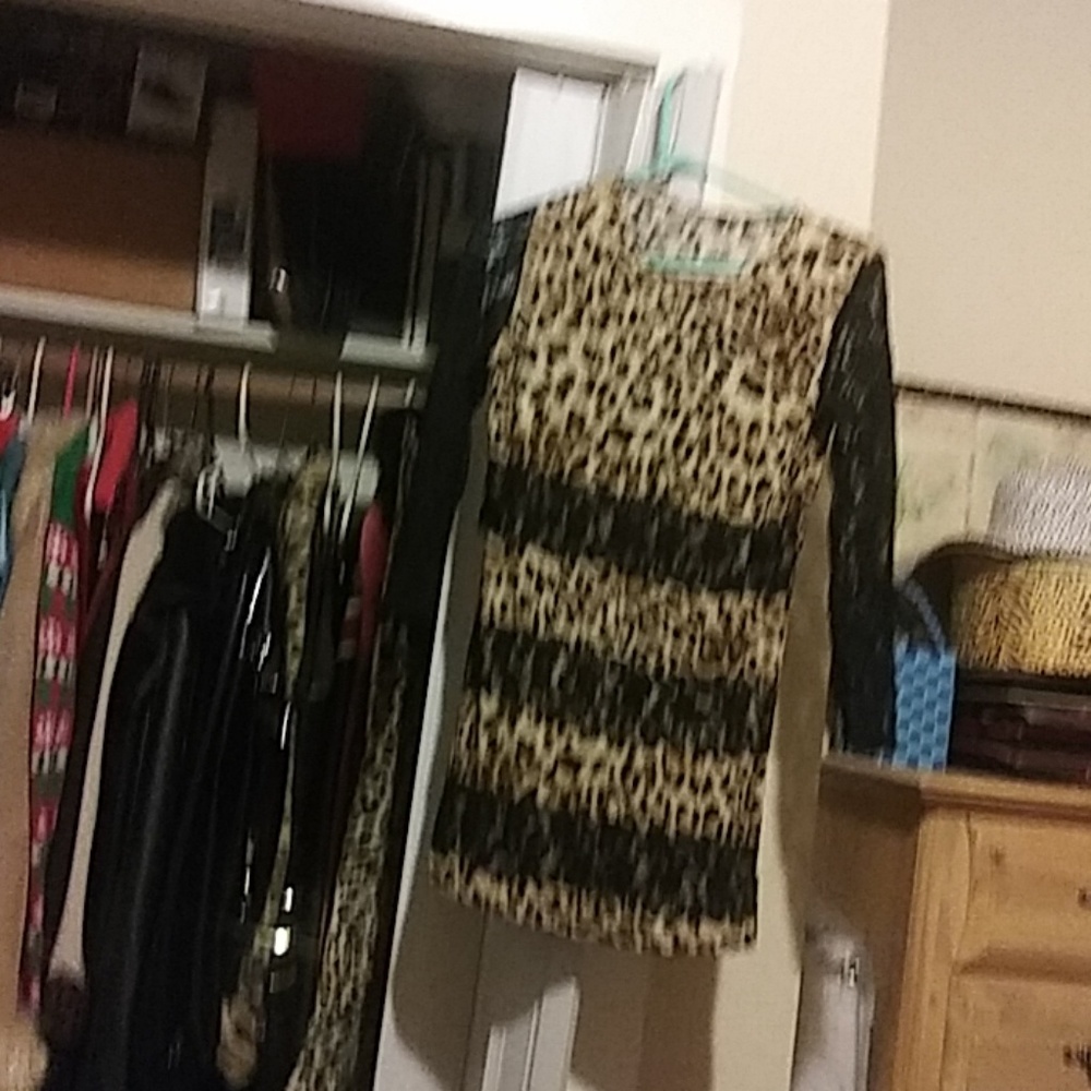 Lace short leopard dress